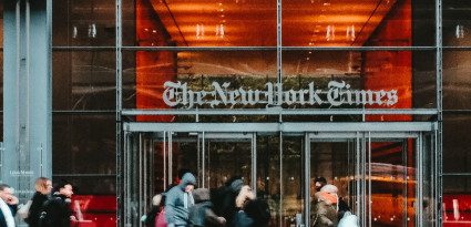 Le New York Times s’offre le studio Serial, producteur de blockbusters du podcast