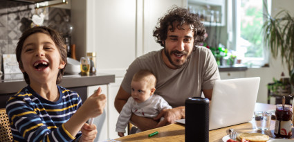 Écouter des podcasts, à la maison et en voiture
