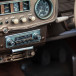 La radio a-t-elle encore sa place dans les tableaux de bord des voitures connectées ?