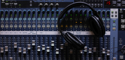 Écouter et raconter la musique avec Mehdi Maïzi